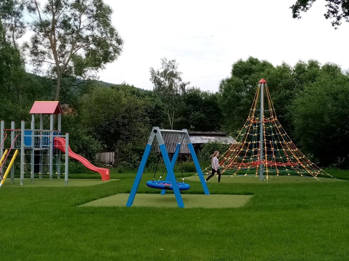 MiJa apartmán s VINNÝM SKLÍPKEM, zahradou a grilem Kájov Exteriér fotografie
