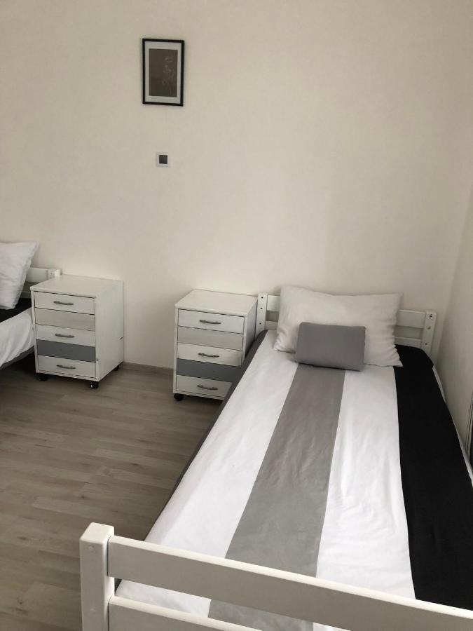 MiJa apartmán s VINNÝM SKLÍPKEM, zahradou a grilem Kájov Exteriér fotografie