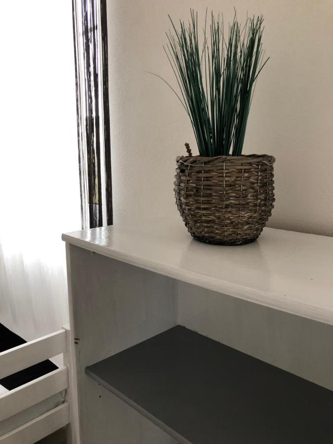 MiJa apartmán s VINNÝM SKLÍPKEM, zahradou a grilem Kájov Exteriér fotografie
