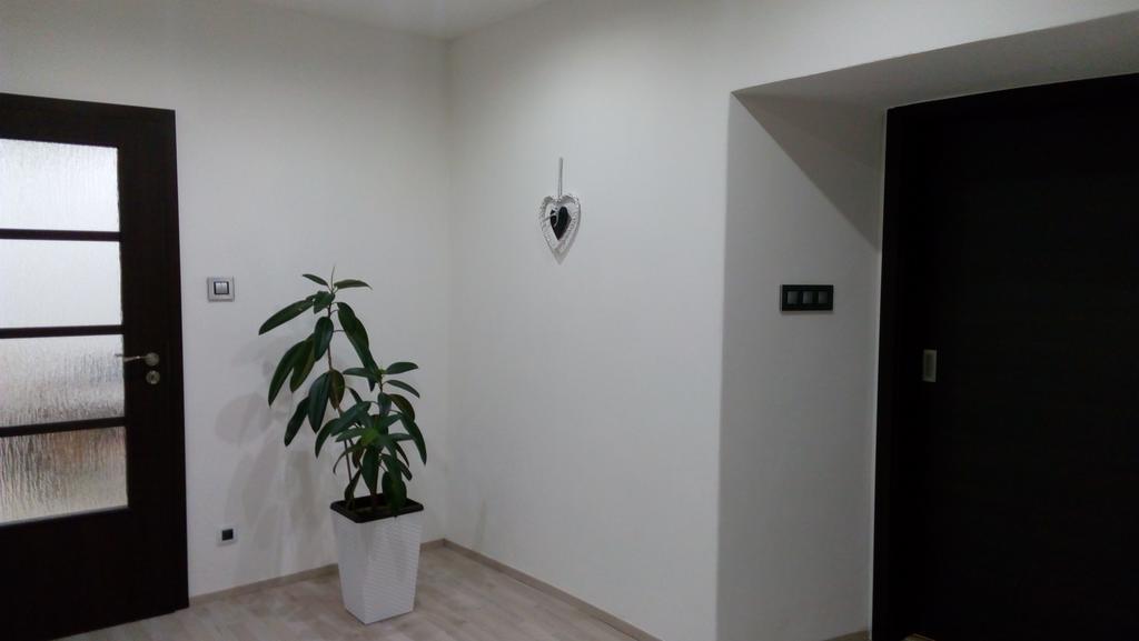 MiJa apartmán s VINNÝM SKLÍPKEM, zahradou a grilem Kájov Exteriér fotografie