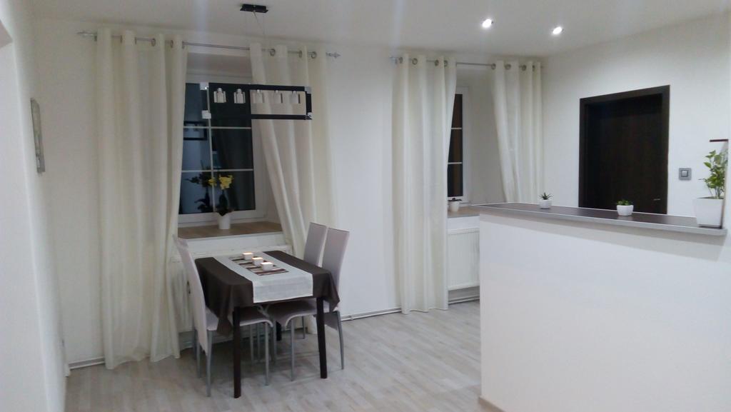 MiJa apartmán s VINNÝM SKLÍPKEM, zahradou a grilem Kájov Exteriér fotografie